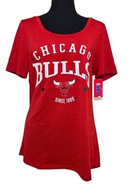 NBA Chicago Bulls Women’s Red Tee Shirt Size L Athletic Short Sleeve Graphic Top